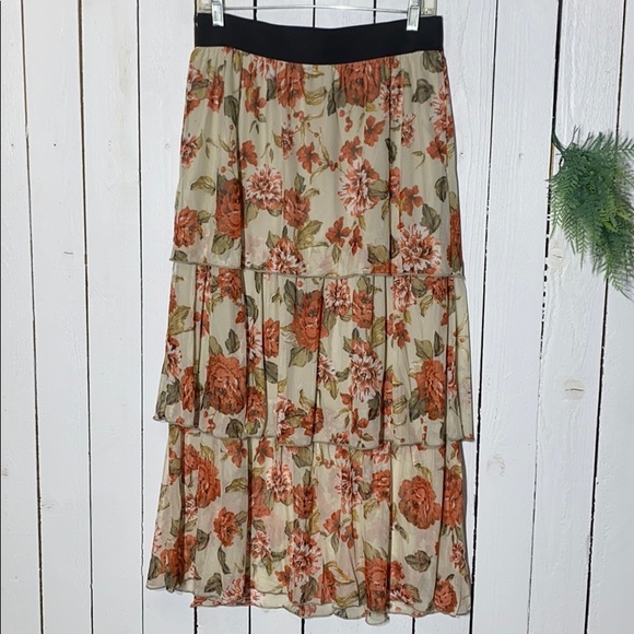 Petite Floral Tiered Mesh Maxi Skirt - Picture 4 of 8